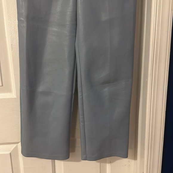 NWOT Women’s Wilfred Aritzia Baby Blue Faux Vegan Leather Pants Size 2 - Picture 3 of 9